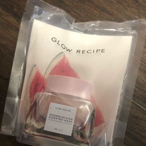 GLOW RECIPE watermelon sleeping mask